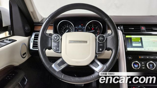 Land Rover Discovery 2017 thumb 11