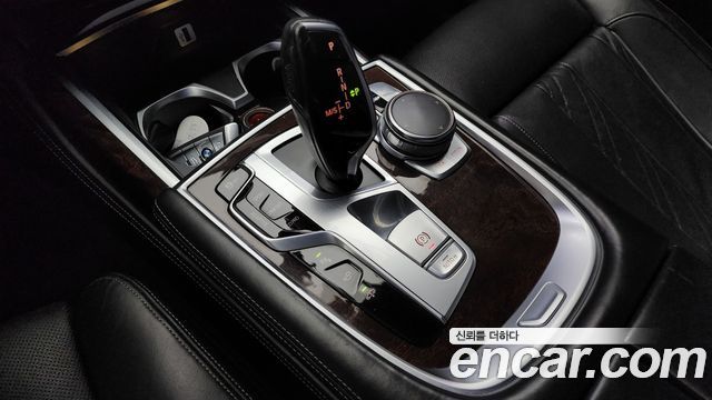 BMW 7 серии 2016 thumb 9