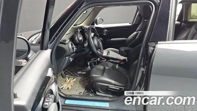 Mini Hatch 2019 thumb 10