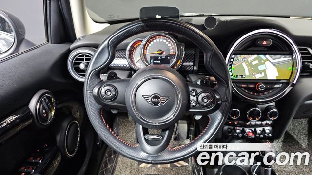 Mini Hatch 2019 thumb 11