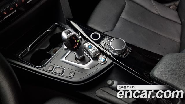 BMW 3 серии 2017 thumb 10