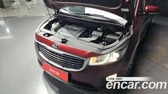 Kia Carnival 2015 thumb 7