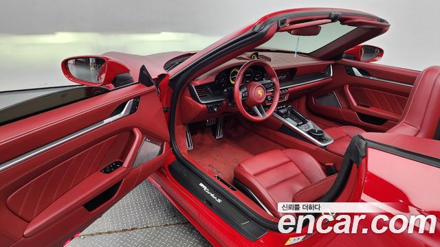 Porsche 911 2022 thumb 11