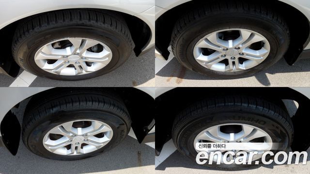 SsangYong Korando 2012 thumb 11
