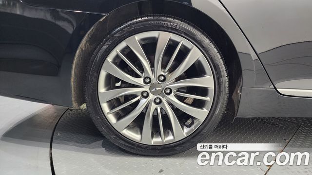 Genesis G80 2017 thumb 5