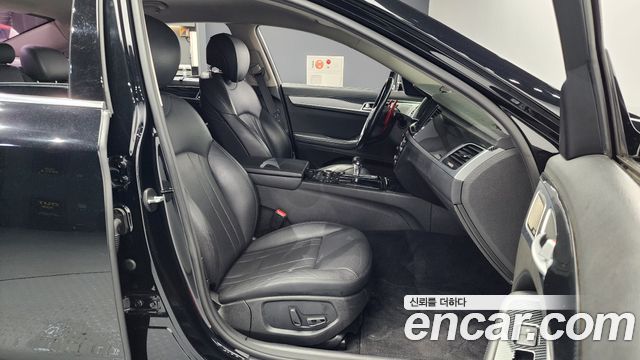 Genesis G80 2017 thumb 12