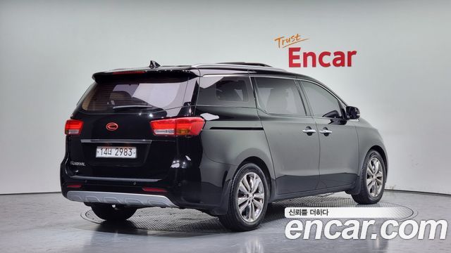 Kia Carnival 2017 thumb 3