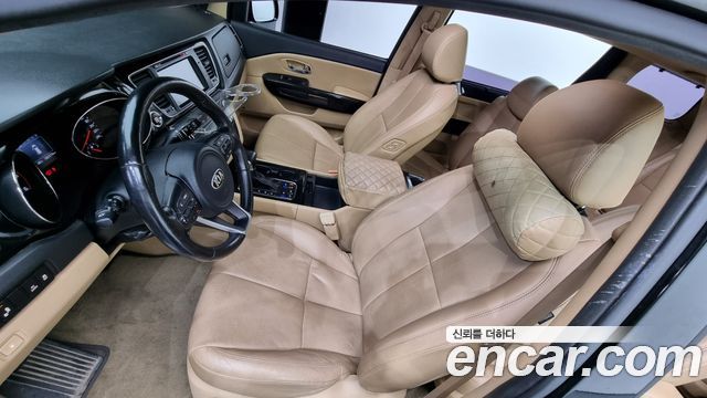 Kia Carnival 2017 thumb 7