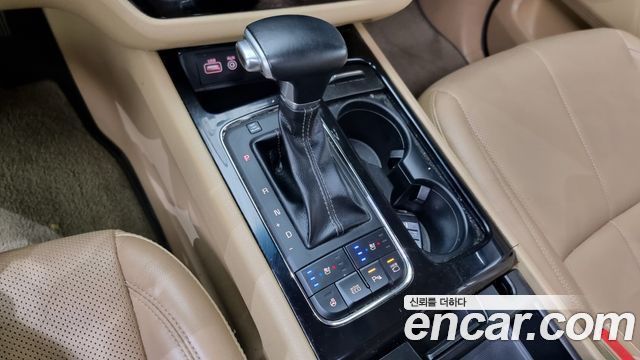 Kia Carnival 2017 thumb 9