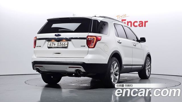 Ford Explorer 2016 thumb 3