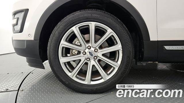 Ford Explorer 2016 thumb 6
