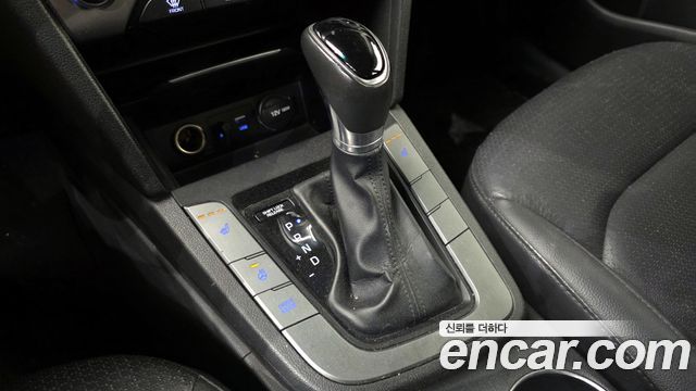 Hyundai Avante 2015 thumb 9
