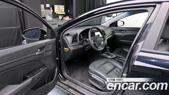 Hyundai Avante 2015 thumb 10