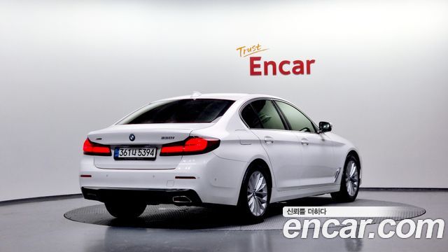 BMW 5 серии 2020 thumb 3