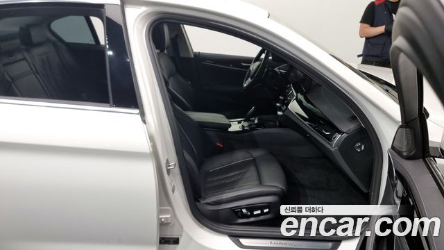 BMW 5 серии 2020 thumb 11