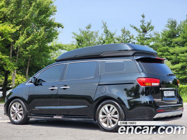 Kia Carnival 2015 thumb 6