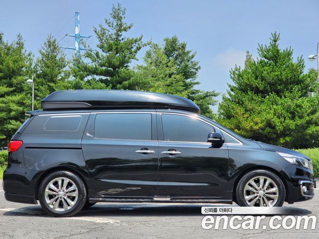 Kia Carnival 2015 thumb 8