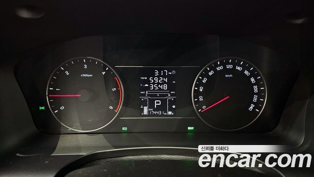 SsangYong Rexton 2018 thumb 9