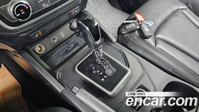 SsangYong Rexton 2018 thumb 10