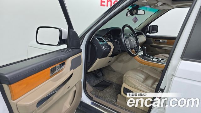 Land Rover Range Rover Sport 2011 thumb 11