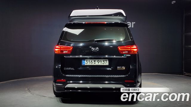 Kia Carnival 2020 thumb 5