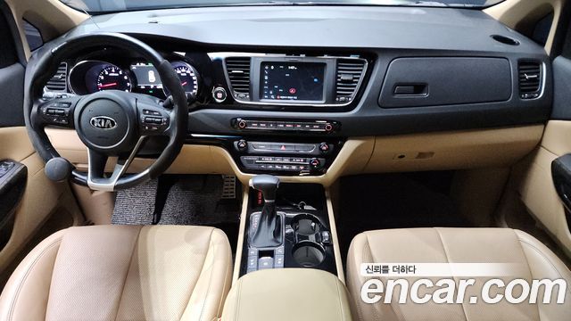 Kia Carnival 2020 thumb 8