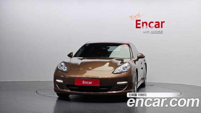 Porsche Panamera 2010 thumb 4