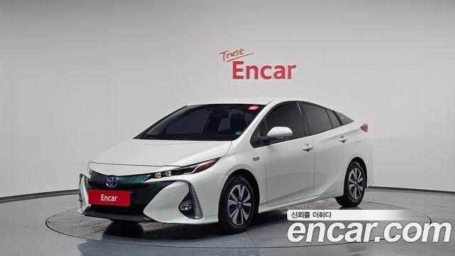 Toyota Prius 2017 thumb 2