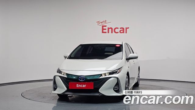 Toyota Prius 2017 thumb 4