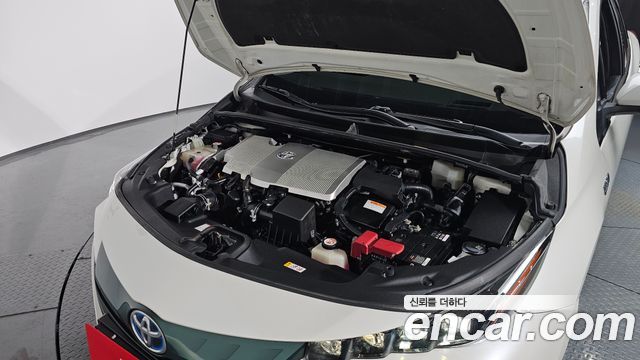 Toyota Prius 2017 thumb 7