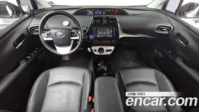 Toyota Prius 2017 thumb 8