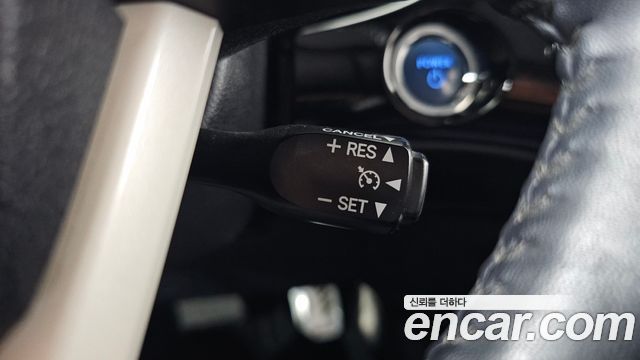 Toyota Prius 2017 thumb 10