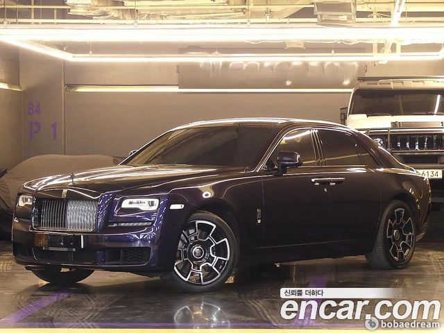 Rolls-Royce Ghost 2018 thumb 3