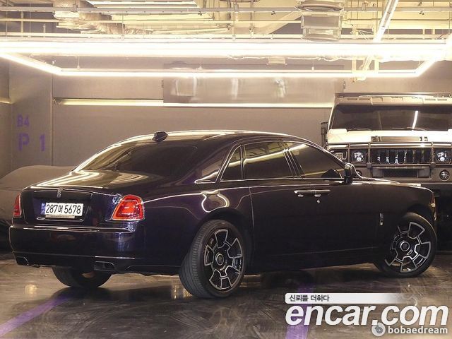 Rolls-Royce Ghost 2018 thumb 4