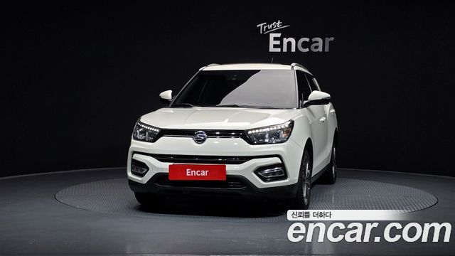 SsangYong Tivoli 2017 thumb 4