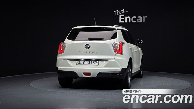 SsangYong Tivoli 2017 thumb 5