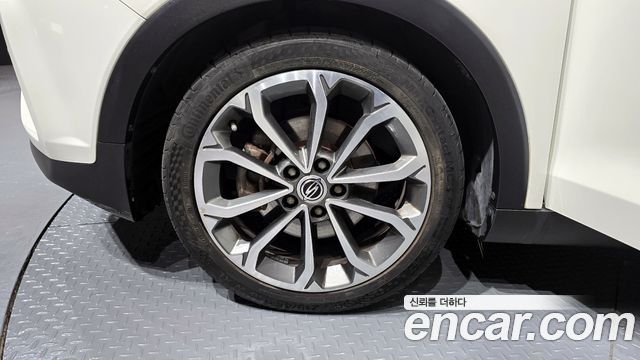 SsangYong Tivoli 2017 thumb 6