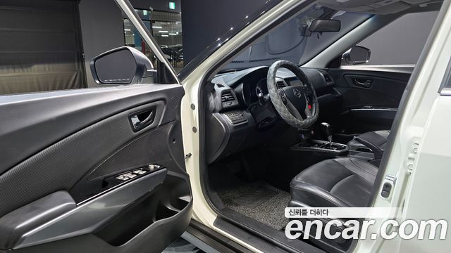 SsangYong Tivoli 2017 thumb 11