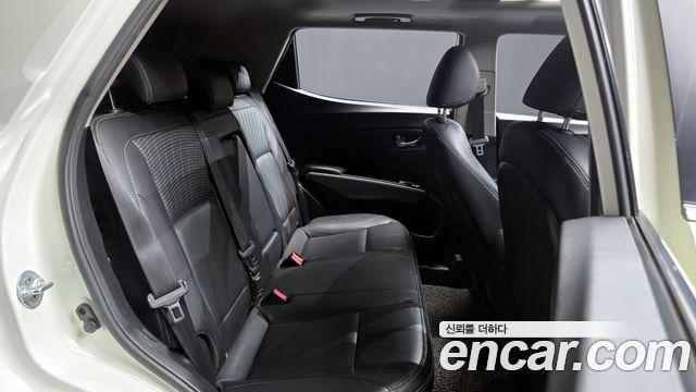 SsangYong Tivoli 2017 thumb 12