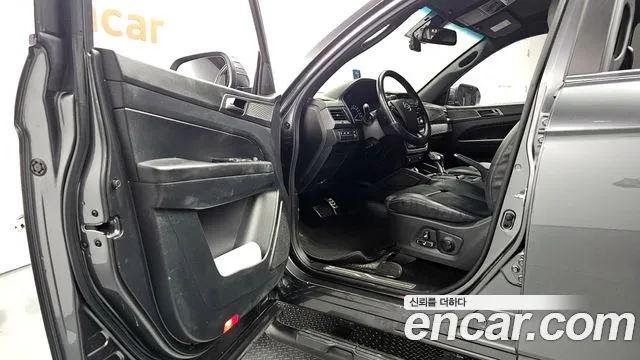 SsangYong Rexton 2021 thumb 10