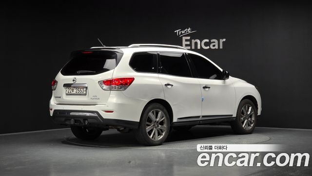 Nissan Pathfinder 2014 thumb 3
