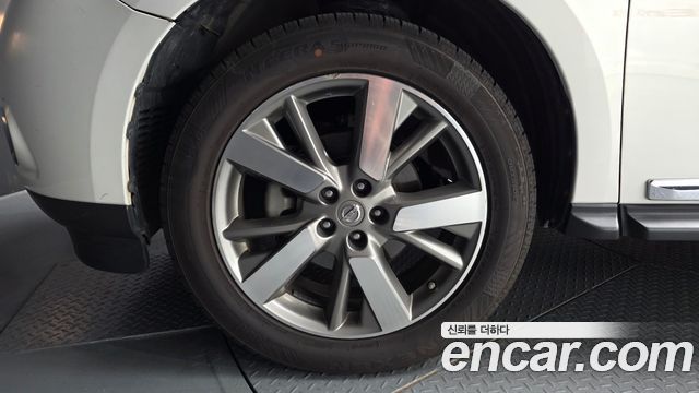 Nissan Pathfinder 2014 thumb 6