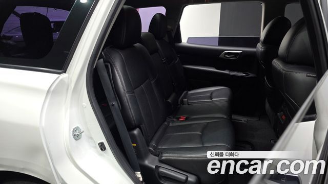 Nissan Pathfinder 2014 thumb 11