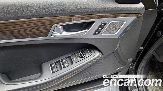 Genesis G80 2019 thumb 11