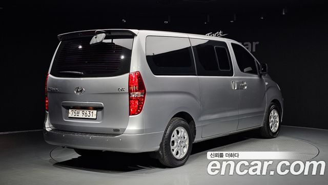 Hyundai Starex 2013 thumb 3