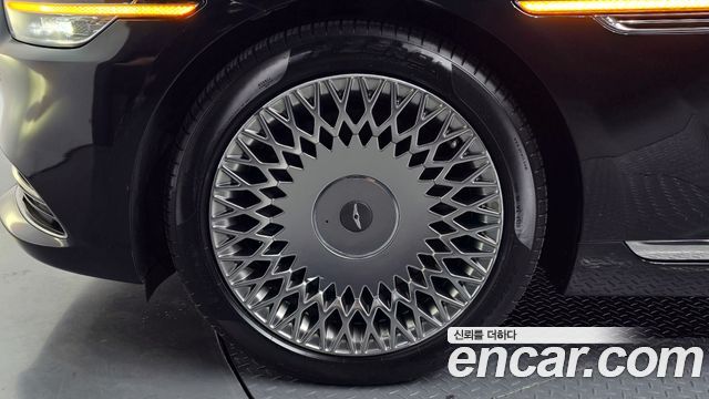 Genesis G90 2019 thumb 6