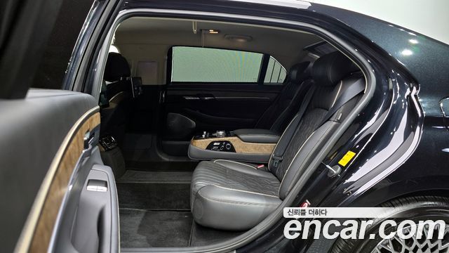 Genesis G90 2019 thumb 12