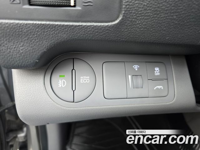 Hyundai Starex 2016 thumb 11