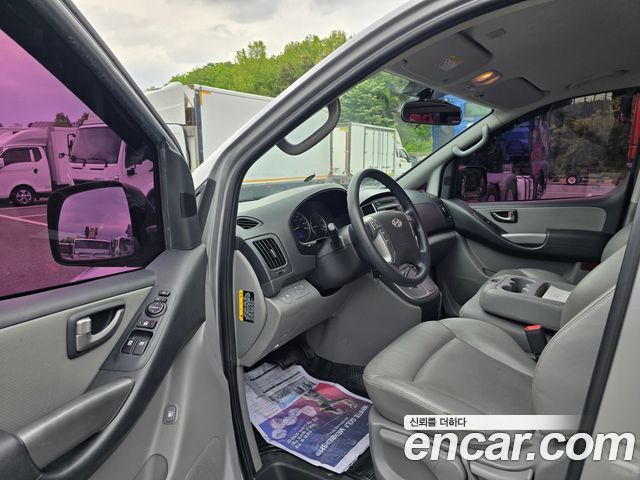Hyundai Starex 2015 thumb 10