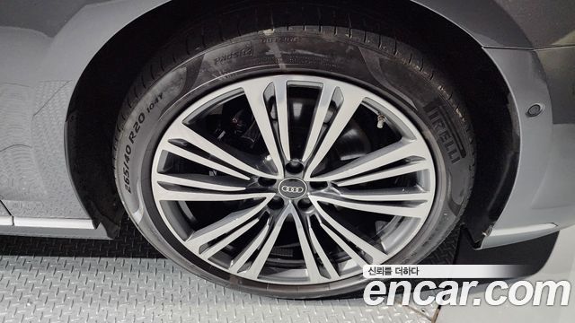 Audi A8 2023 thumb 5
